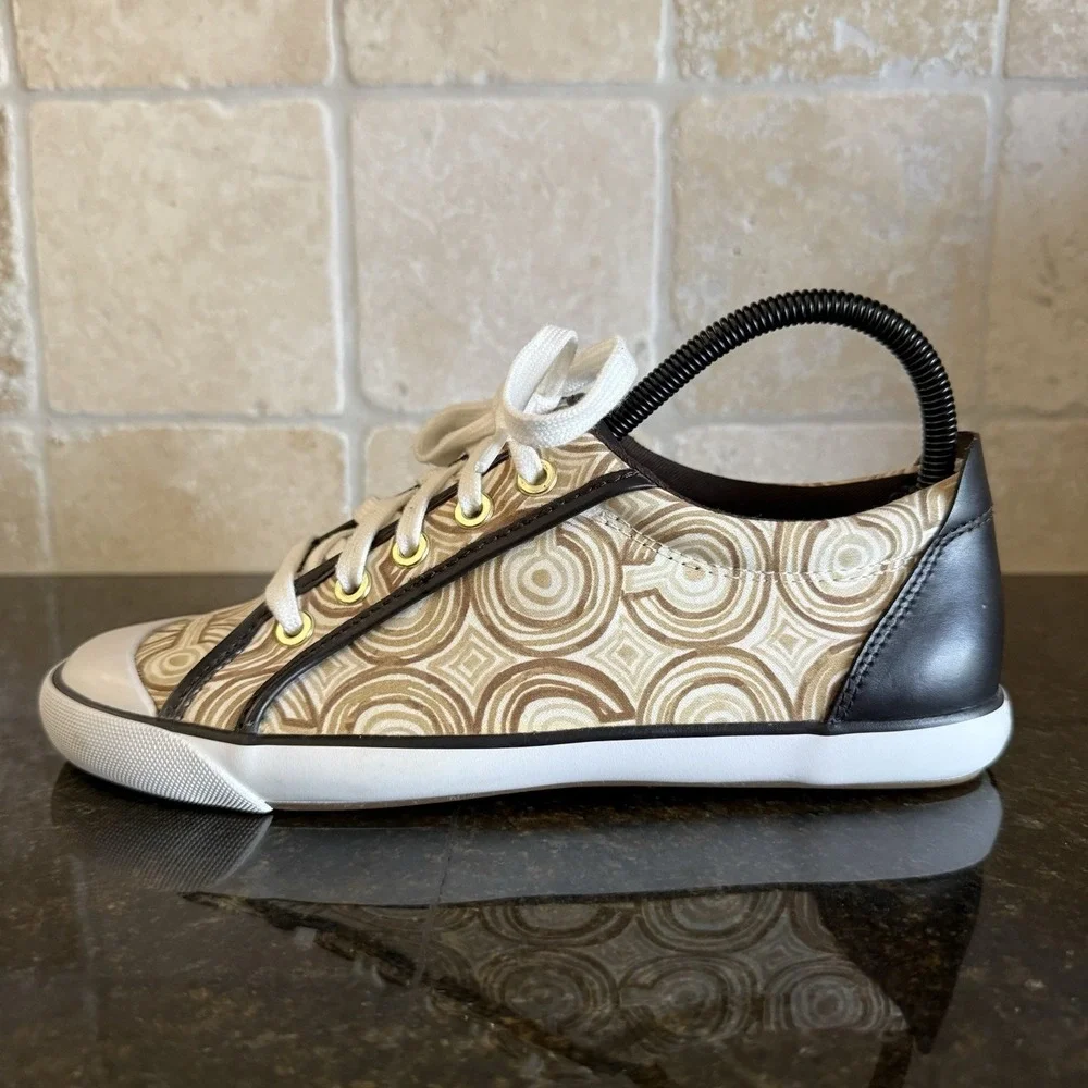 Women's Coach Barrett Laceup Canvas‎ Sneakers/Shoes Size 7.5 B Tan/brown